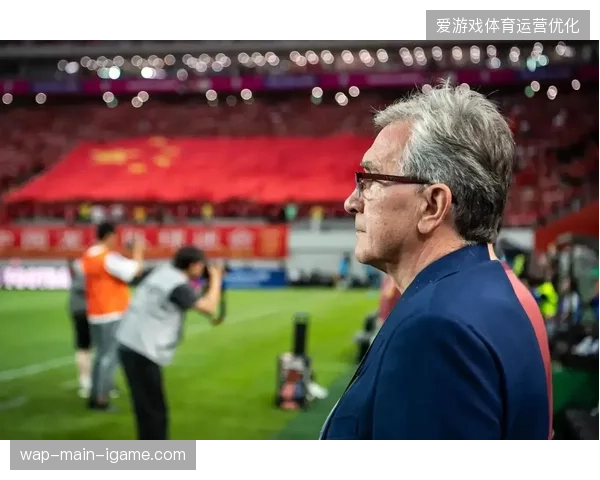 森保一将根据小组赛对手特点调整阵型，利用五换规则进行临场节奏控制与战术博弈